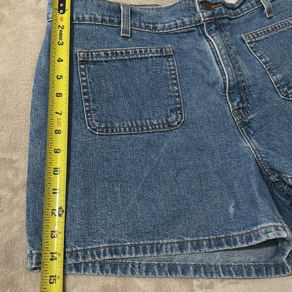 Vintage Black Label Levi’s Woman’s Classic Blue Denim Shorts - Picture 7 of 8